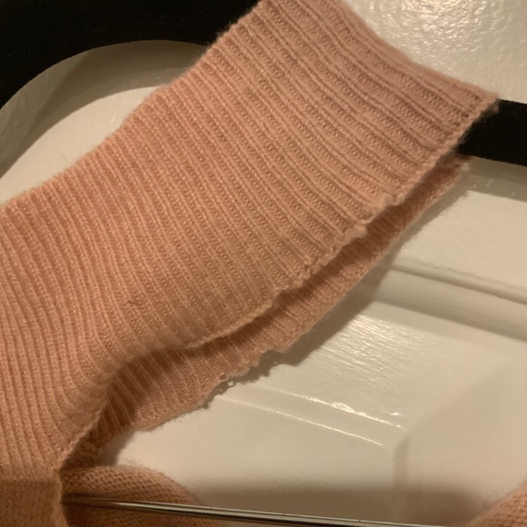 525 AMERICA Cold Shoulder 100% Cashmere Sweater - Picture 4 of 6